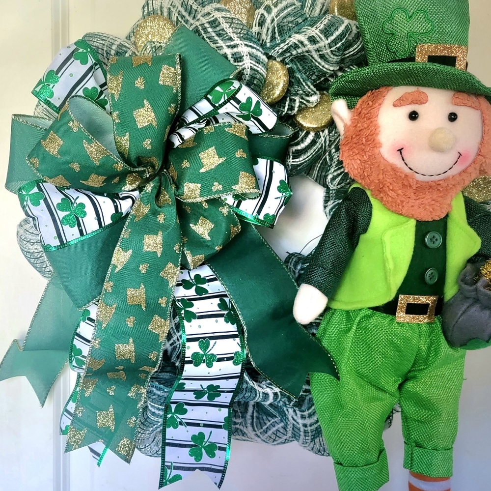 St Patricks Day Leprechaun Wreath Deco Mesh Bow Pot of Gold - Picture 7 of 8